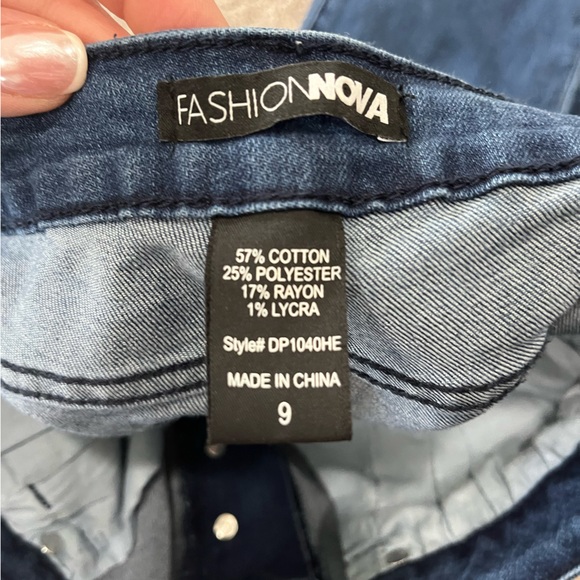 FASHION NOVA Women Jeans - Picture 2 of 2